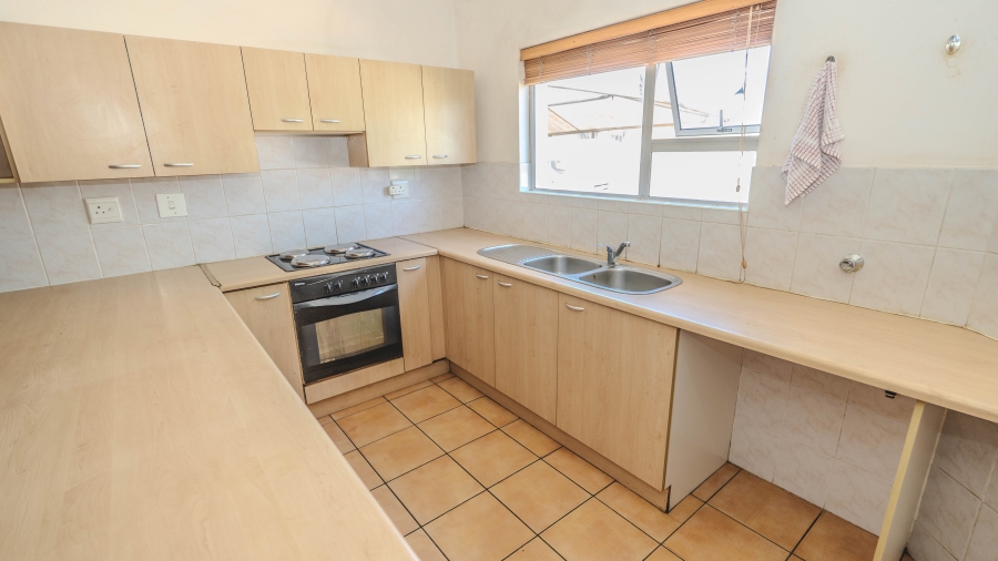 2 Bedroom Property for Sale in Uitzicht Western Cape